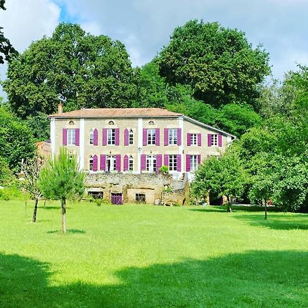 Les Volets Violets Bed & Breakfast Salles  Ngoại thất bức ảnh